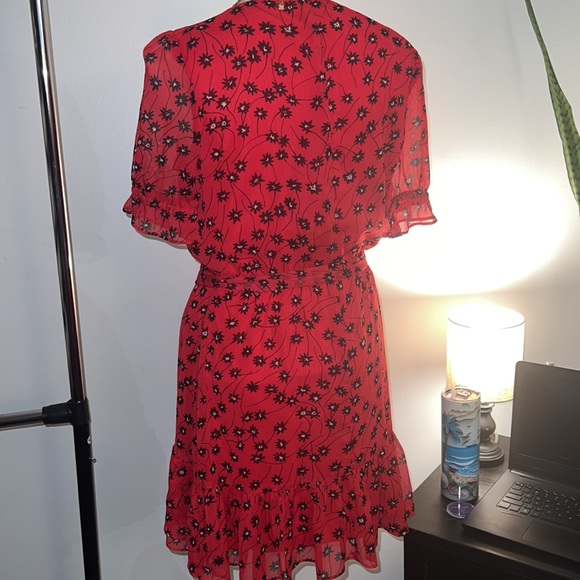 EXPRESS RED FLORAL MINI DRESS!❤️🍍🍍🍍 - Picture 5 of 6